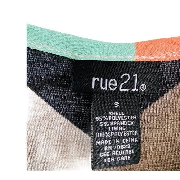 Rue 21 Chevron print neutral size small maxi dress - Picture 4 of 4